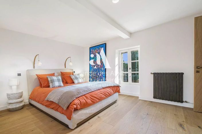 Image No.25-7 Bed House for sale
