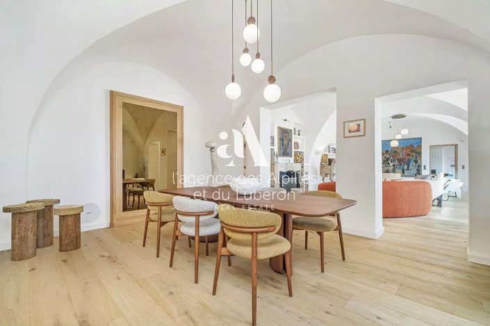 Image No.8-7 Bed House for sale