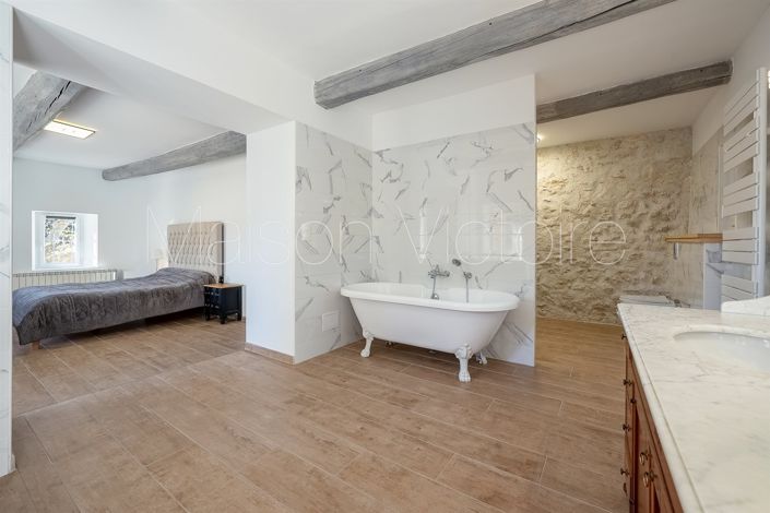 Image No.20-4 Bed House for sale