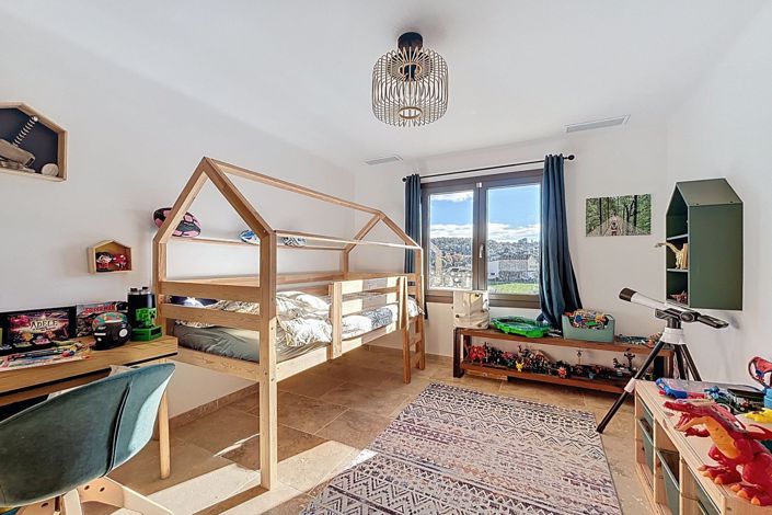 Image No.14-5 Bed House for sale