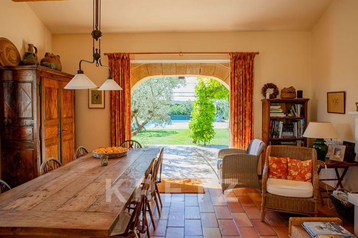 Image No.10-5 Bed House for sale