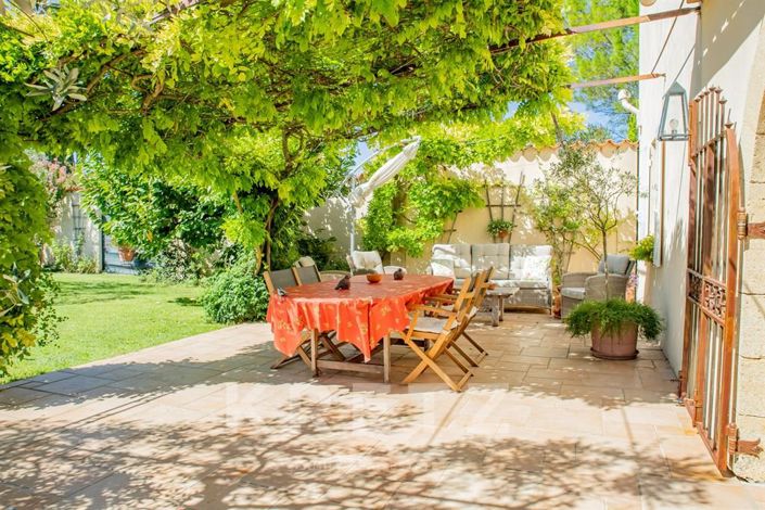 Image No.16-5 Bed House for sale