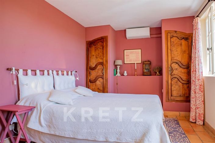 Image No.20-5 Bed House for sale