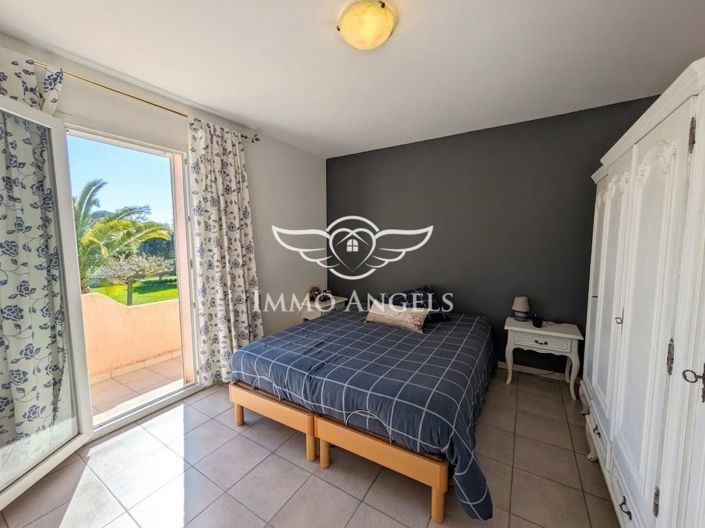 Image No.10-5 Bed House for sale