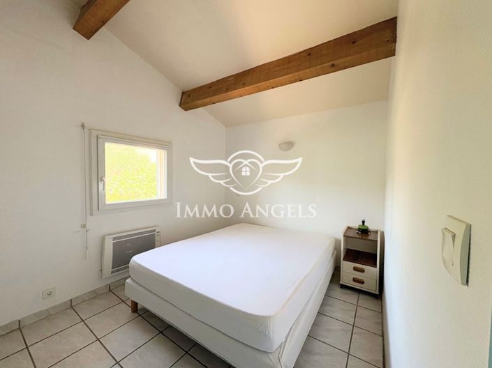 Image No.17-5 Bed House for sale