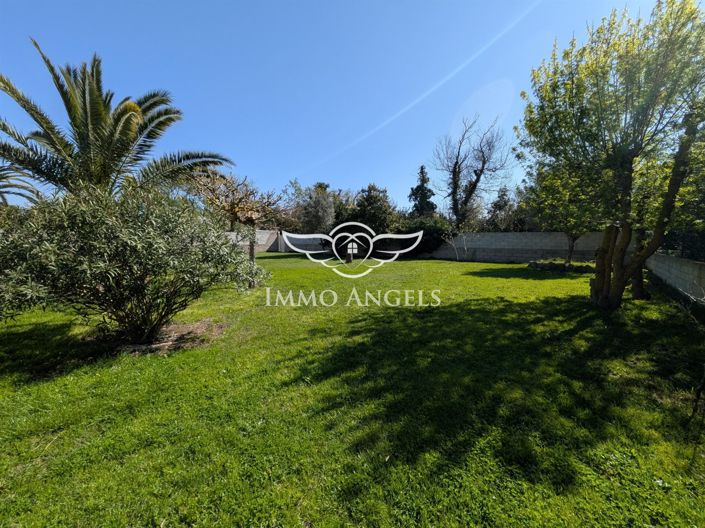 Image No.19-5 Bed House for sale