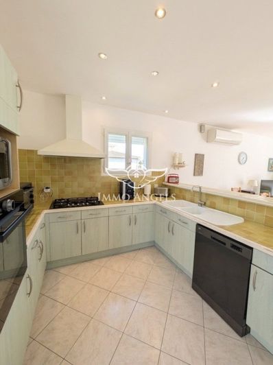 Image No.5-5 Bed House for sale