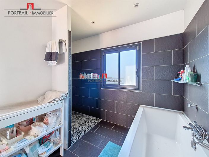 Image No.12-4 Bed House for sale