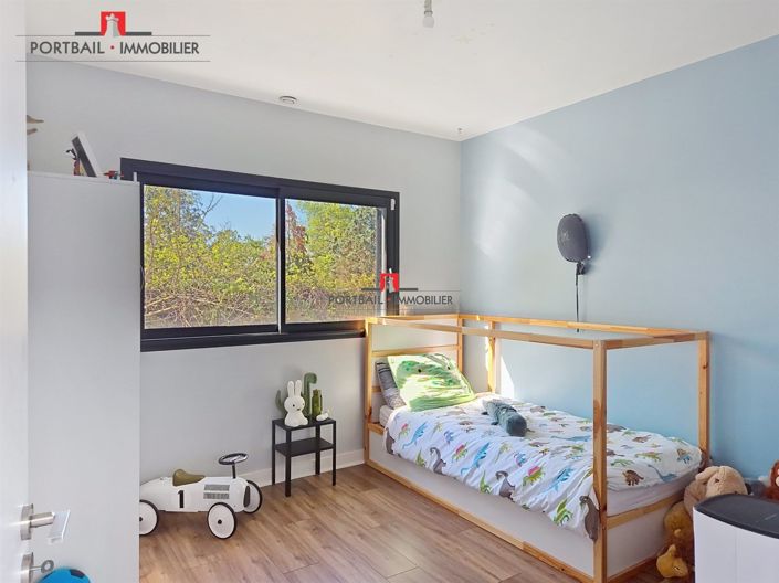 Image No.6-4 Bed House for sale