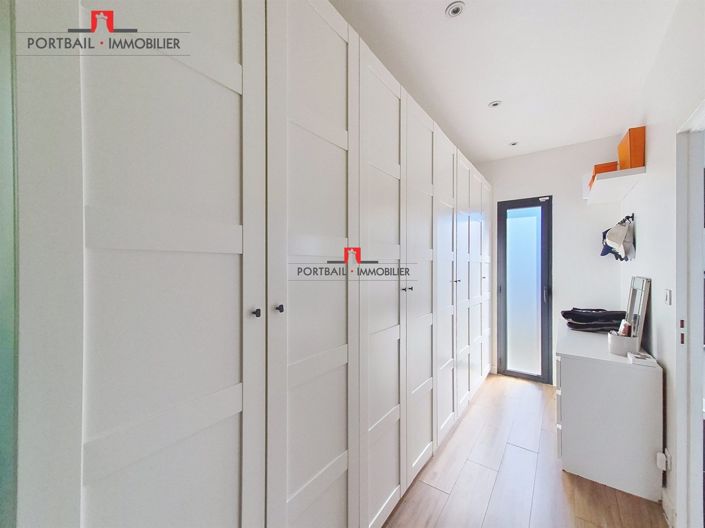 Image No.9-4 Bed House for sale