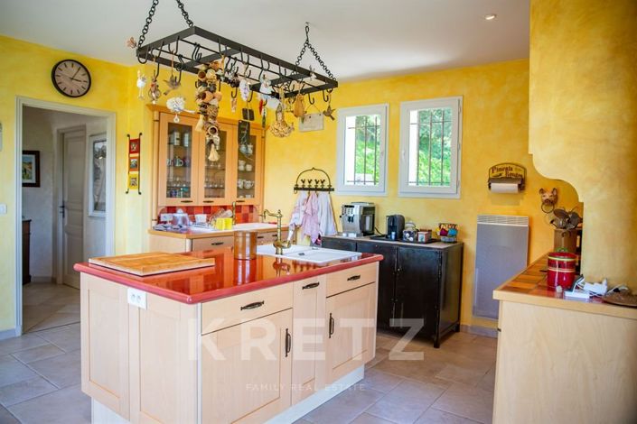 Image No.10-5 Bed House for sale