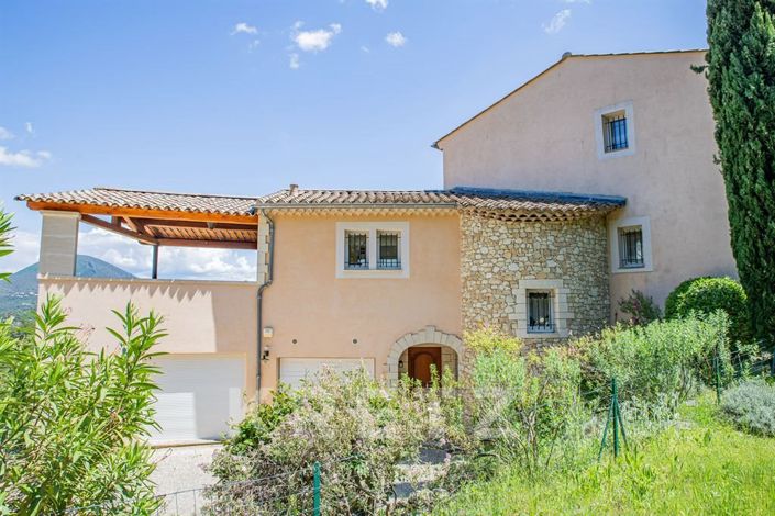 Image No.3-5 Bed House for sale