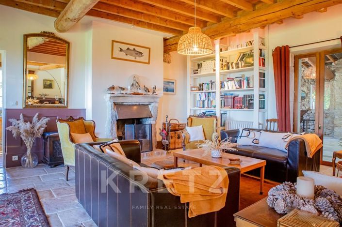 Image No.11-8 Bed House for sale