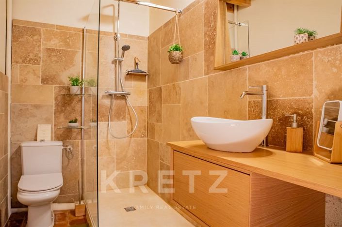 Image No.17-8 Bed House for sale