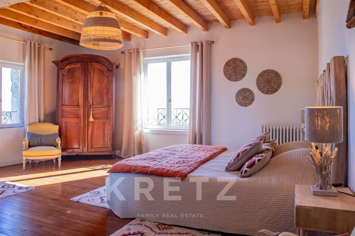 Image No.19-8 Bed House for sale