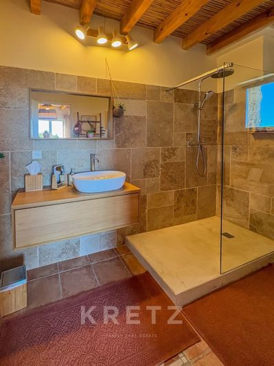 Image No.20-8 Bed House for sale