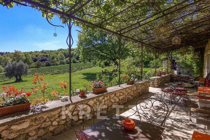 Image No.4-8 Bed House for sale