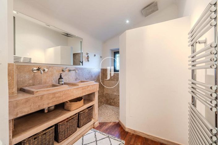Image No.13-4 Bed House for sale
