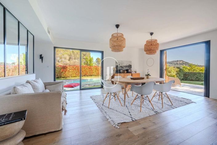 Image No.5-4 Bed House for sale