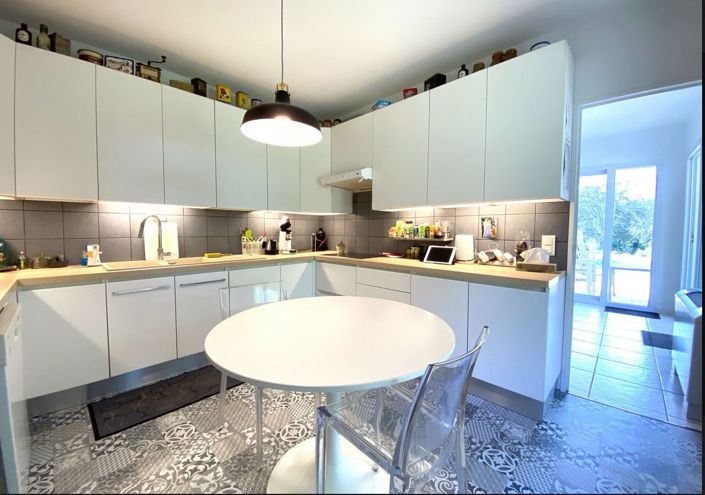 Image No.6-4 Bed House for sale