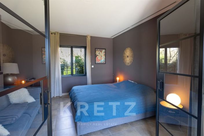 Image No.21-7 Bed House for sale