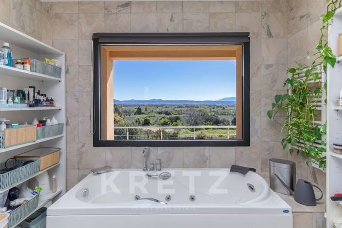 Image No.22-7 Bed House for sale