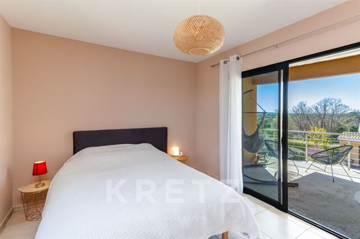 Image No.23-7 Bed House for sale