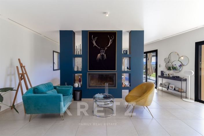 Image No.7-7 Bed House for sale
