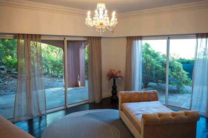 Image No.10-6 Bed House for sale