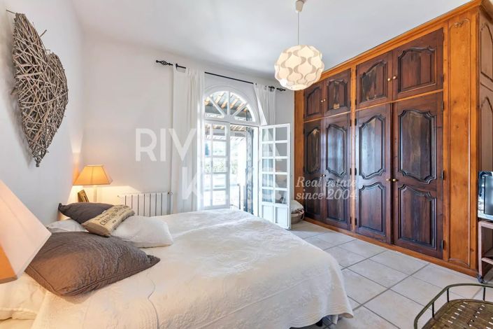 Image No.15-5 Bed House for sale