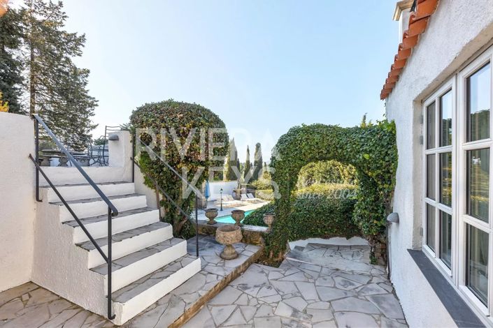 Image No.20-5 Bed House for sale