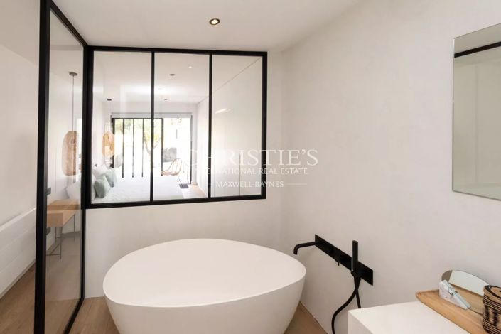Image No.13-7 Bed House for sale
