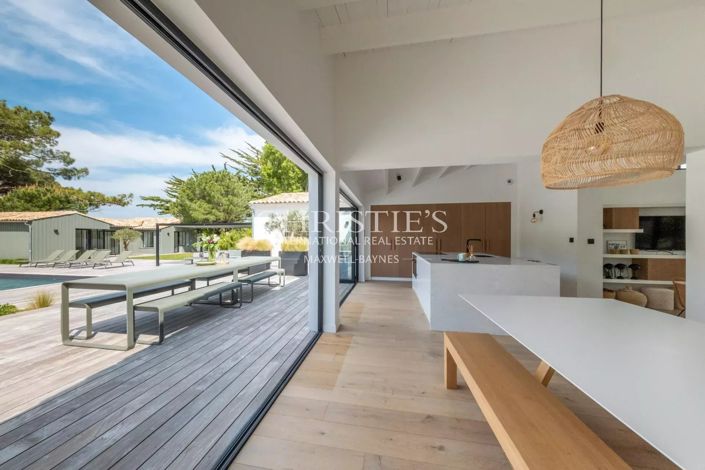 Image No.7-7 Bed House for sale