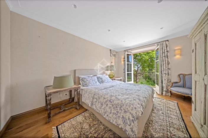 Image No.16-6 Bed House for sale