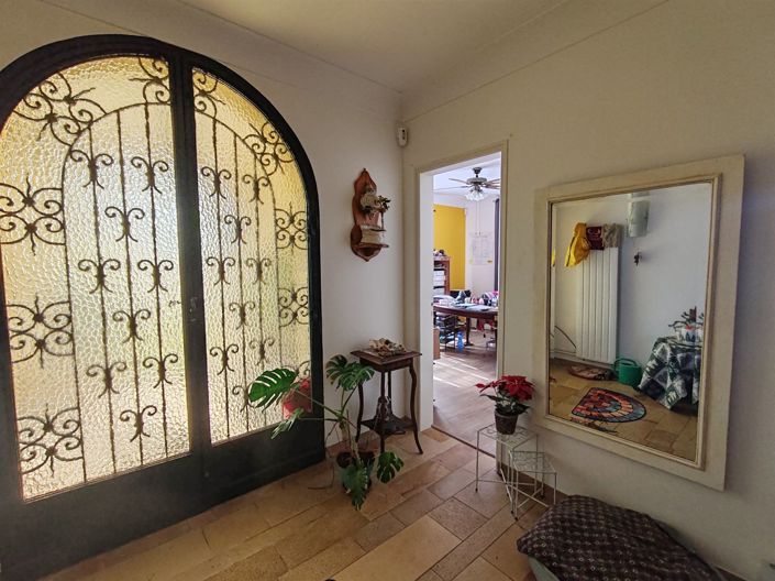 Image No.2-4 Bed House for sale