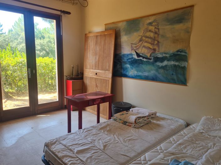 Image No.13-8 Bed House for sale