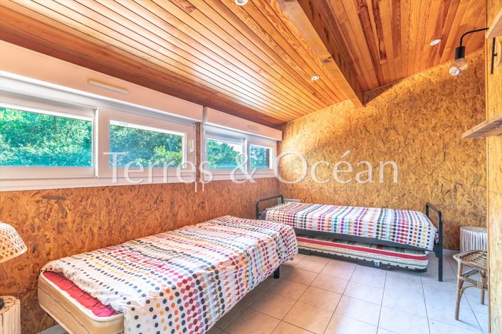 Image No.16-8 Bed House for sale