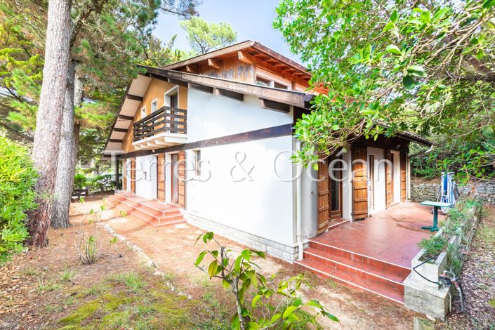 Image No.17-8 Bed House for sale