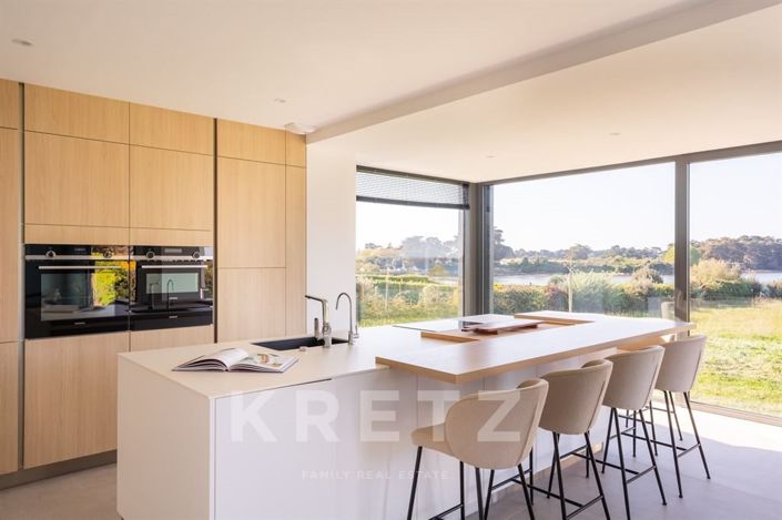 Image No.3-5 Bed House for sale