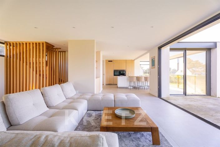 Image No.5-5 Bed House for sale
