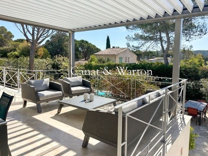 Image No.2-4 Bed Property for sale