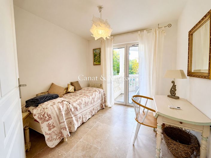 Image No.5-Appartement de 2 chambres à vendre à Fréjus
