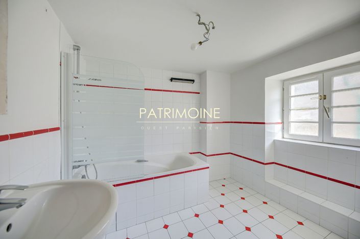 Image No.16-5 Bed Property for sale