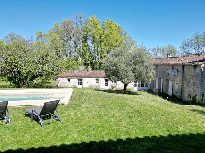 Image No.2-4 Bed House for sale