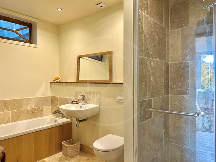 Image No.12-4 Bed House for sale
