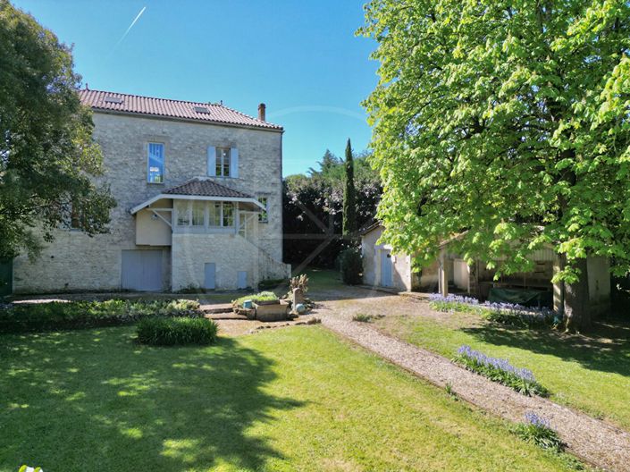 Image No.18-6 Bed House for sale