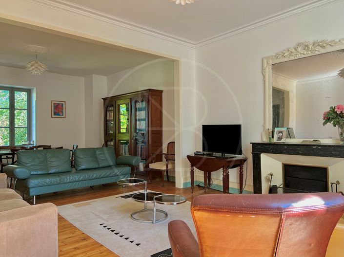 Image No.4-6 Bed House for sale