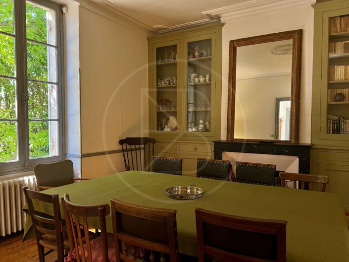 Image No.6-6 Bed House for sale