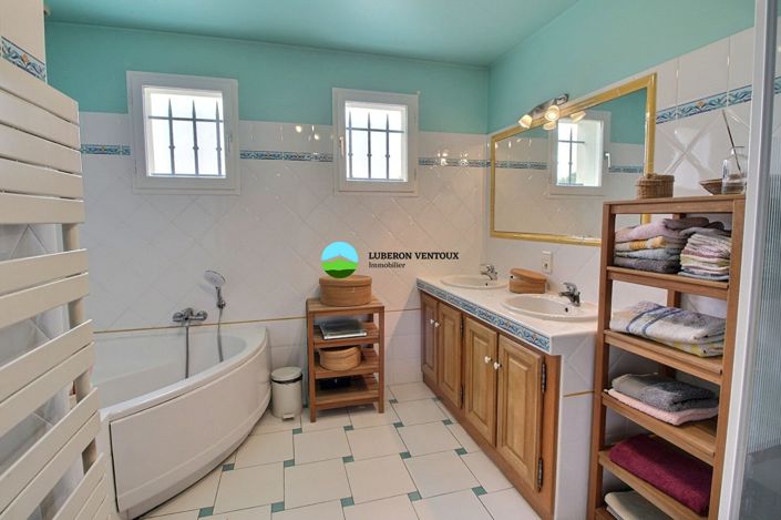 Image No.11-4 Bed House for sale