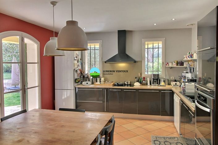 Image No.6-4 Bed House for sale